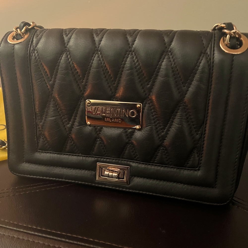 Valentino by Mario handbag  🚨